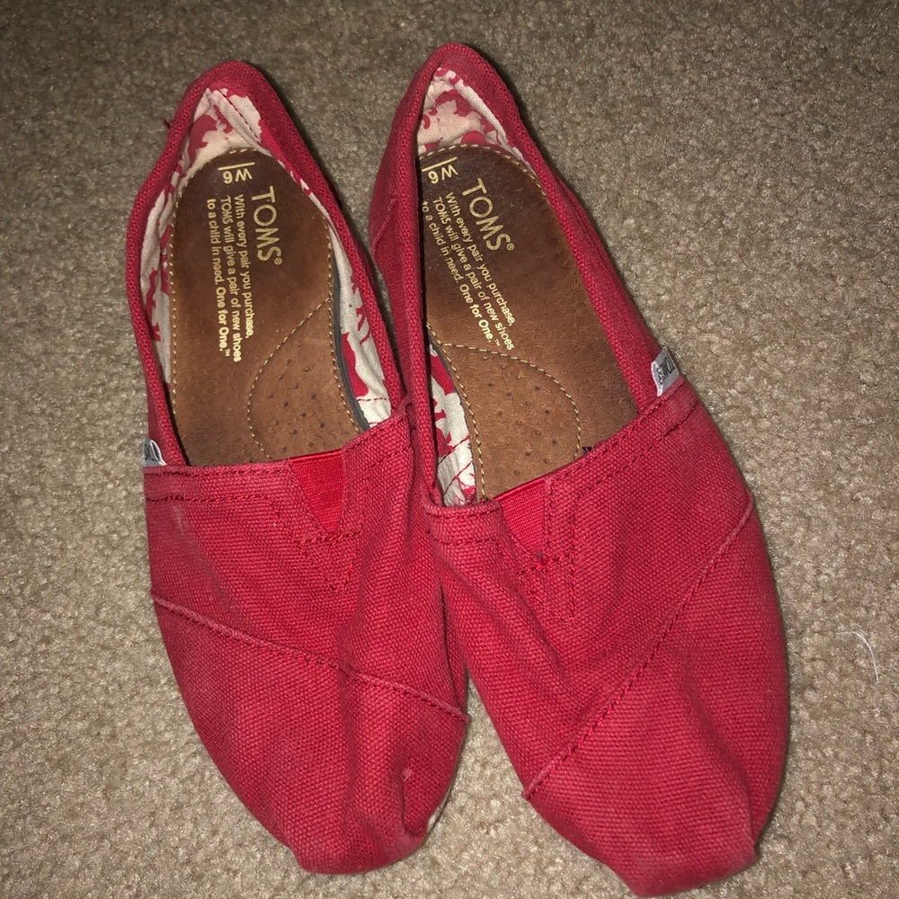 Red toms slip on shoes
